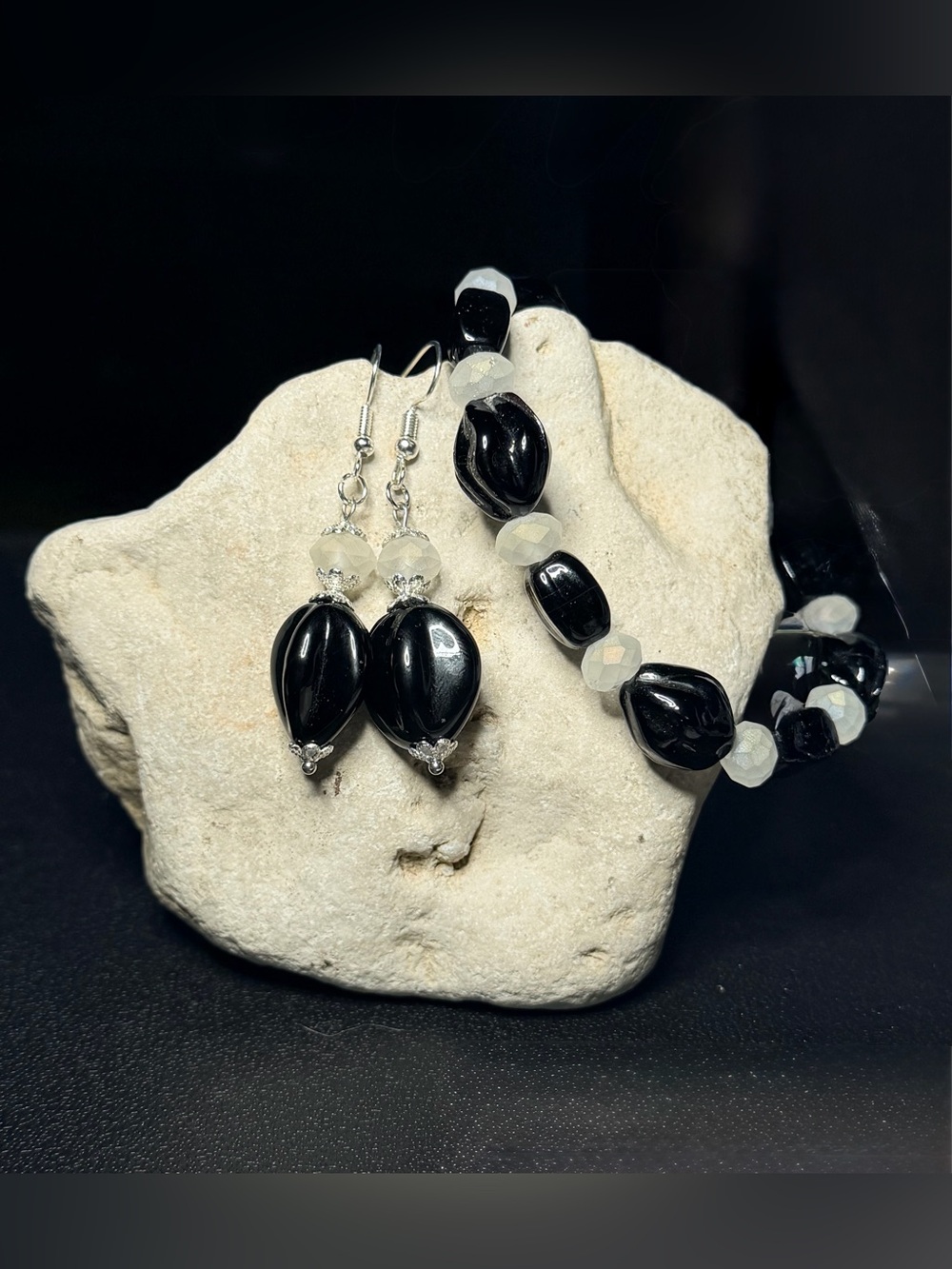 ✨Handmade✨Black Glass Bead Earrings and Bracelet Set